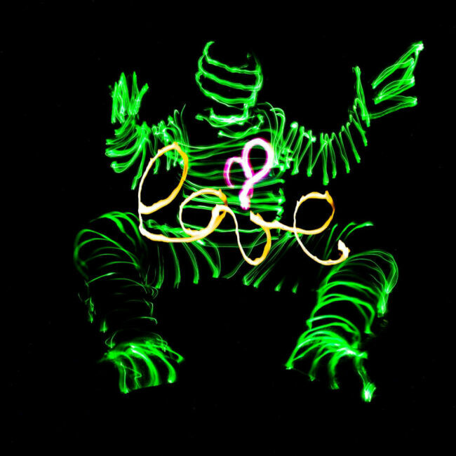 HUMAN BODY LIGHT PAINTING