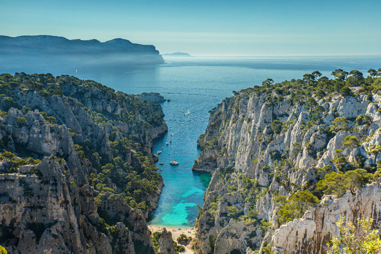 Le massif escarpé des Calanques