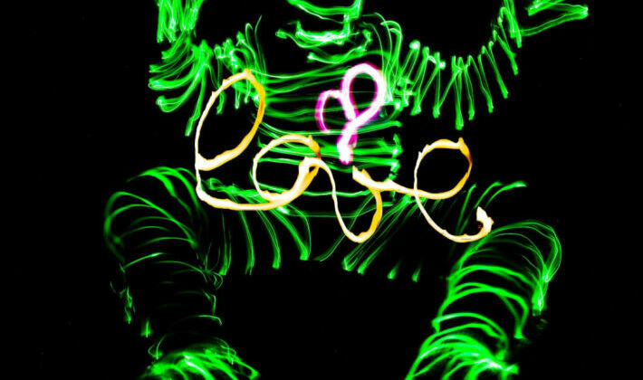 HUMAN BODY LIGHT PAINTING